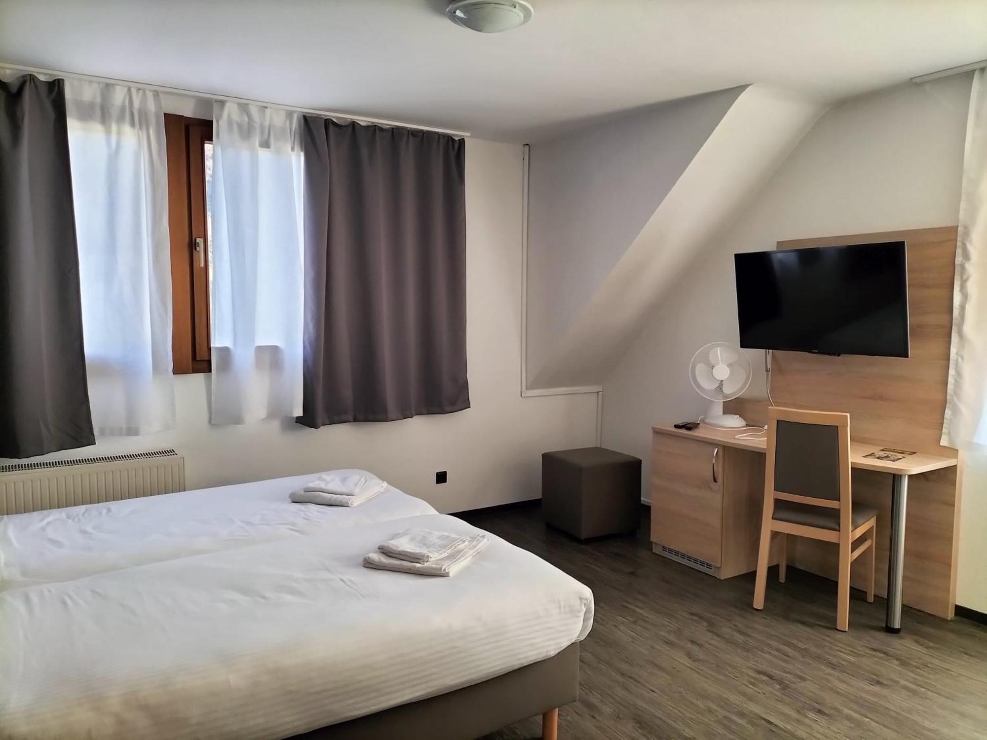 B3 Hotel Niederfell Quarto foto